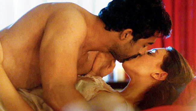 फिल्म 3 AM के एक बोल्ड सीन में रणविजय और आनिंदिता