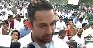 कार्यक्रम में शि‍रकत करते आमिर खान