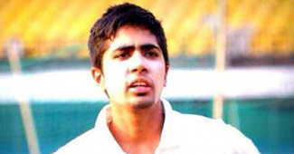 आदित्य गढवाल