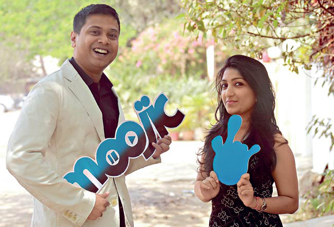 मूजिक कंपनी के संस्‍थापक कुमारन महेंद्रन और नेहा