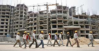 रियल एस्टेट कीमतों में होगी गिरावट