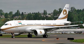 अंबानी का यह प्लेन 242 करोड़ रुपये का है