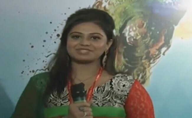 इसी डीडी एंकर का वीडियो हुआ वायरल