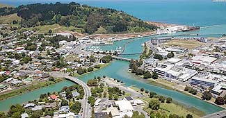 भूकंप का केंद्र गिसबोर्न शहर के पास समुद्र में था