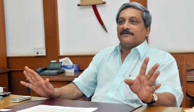 रक्षा मंत्री मनोहर पर्रिकर