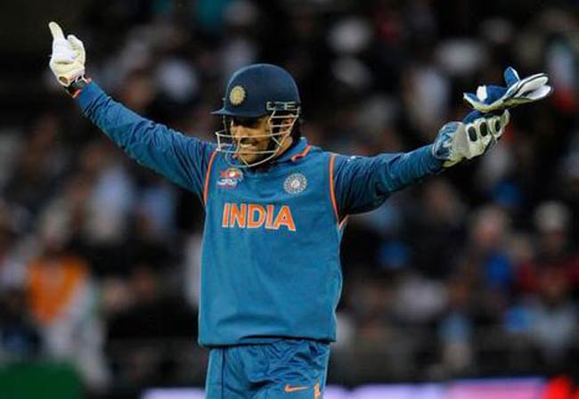 एम एस धोनी