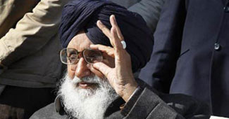 प्रकाश सिंह बादल (फाइल फोटो)