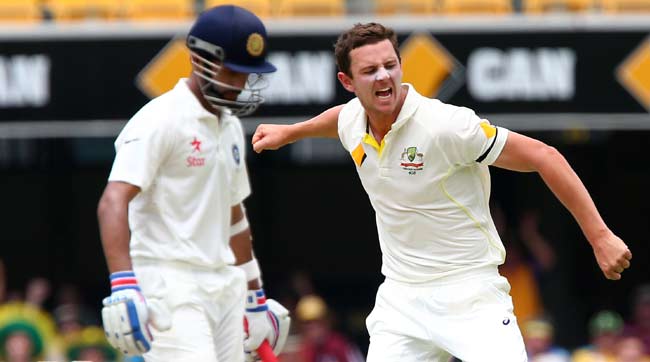 हेजलवुड ने किया रहाणे को आउट