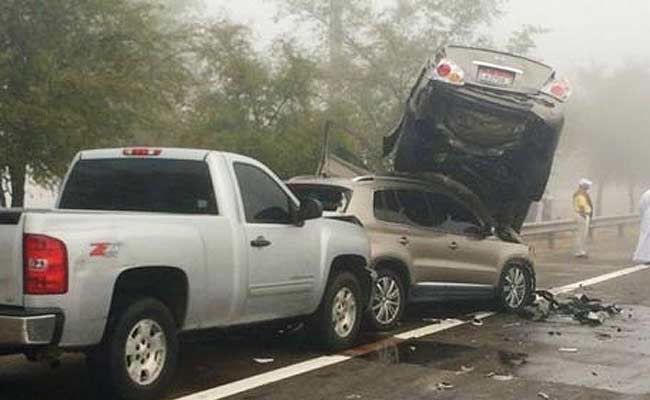 इस दुर्घटना में 20 लोग घायल हुए जबकि एक की हालत गंभीर है