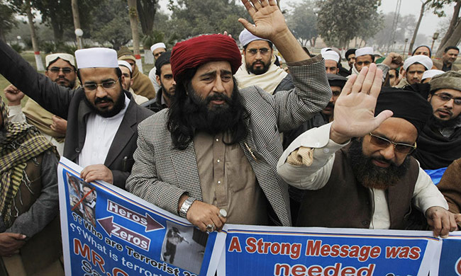 पाक में पेरिस के हमलावरों के समर्थन में रैली