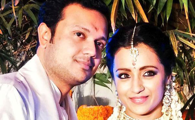 अपने मंगेतर के साथ एक्ट्रेस तृषा कृष्णन