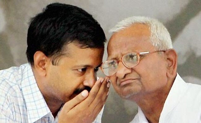 बिल के विरोध में अन्ना हजारे और अरविंद केजरीवाल का आंदोलन