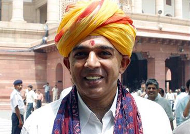 MANVNDRA SINGH