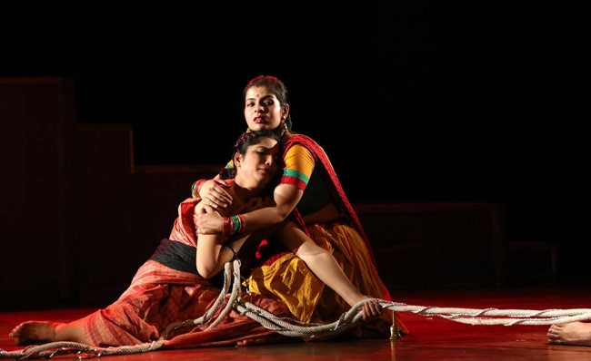 नाट्य मंचन का एक दृश्य