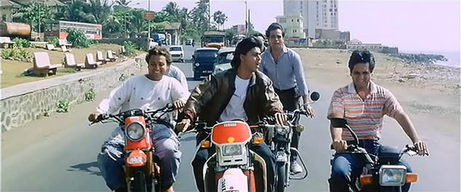 SHAHRUKHKHAN AT MARINE DRIVE