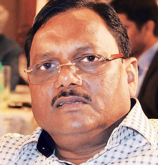 यादव सिंह मामले की जांच के लिए बना आयोग कोई काम नहीं कर पा रहा है