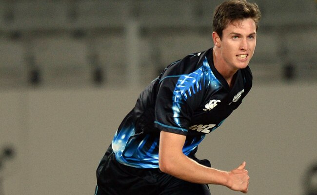 एडम मिलने के दाएं कंधे का इलाज चल रहा है