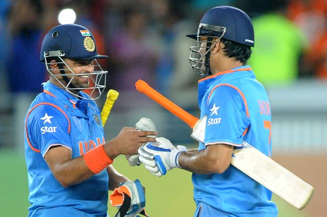 सुरेश रैना और एम एस धोनी