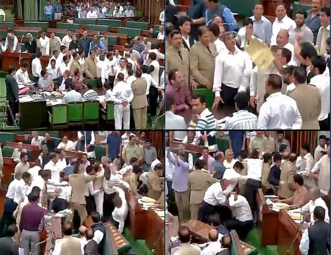 जम्मू कश्मीर विधानसभा में जमकर हुआ हंगामा