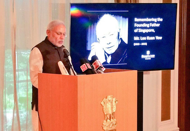 सिंगापुर में प्रधानमंत्री नरेंद्र मोदी