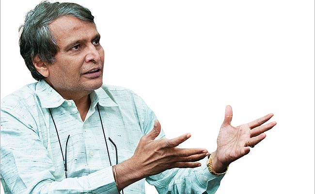 रेल मंत्री सुरेश प्रभु