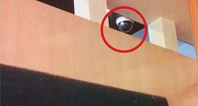 गोवा में फैबइंडिया के चेंजिंग रूम में लगा कैमरा, जिसे स्मृति ईरानी ने पकड़ा था