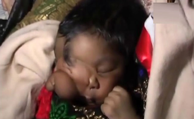 नवजात बच्ची