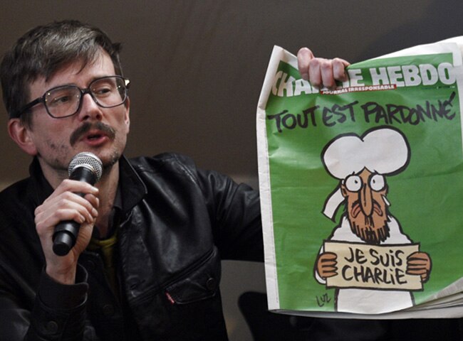 मैगजीन के जनवरी अंक के साथ लुज (फाइल फोटो)