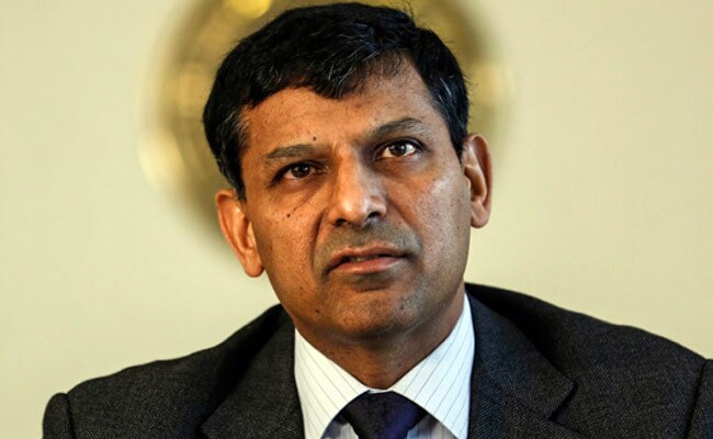 रिजर्व बैंक के गवर्नर रघुराम राजन