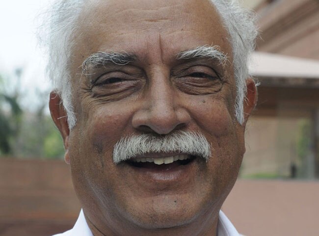 केंद्रीय उड्डयन मंत्री अशोक गजापति राजू