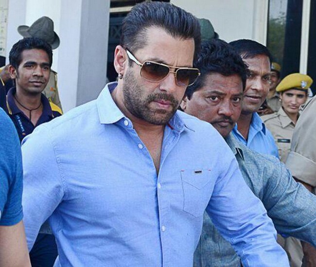 जोधपुर अदालत के बाहर सलमान खान