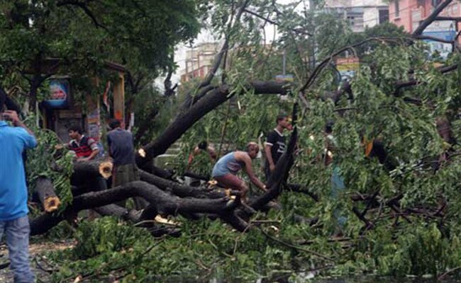 बिहार में आए तूफान के बाद का मंजर