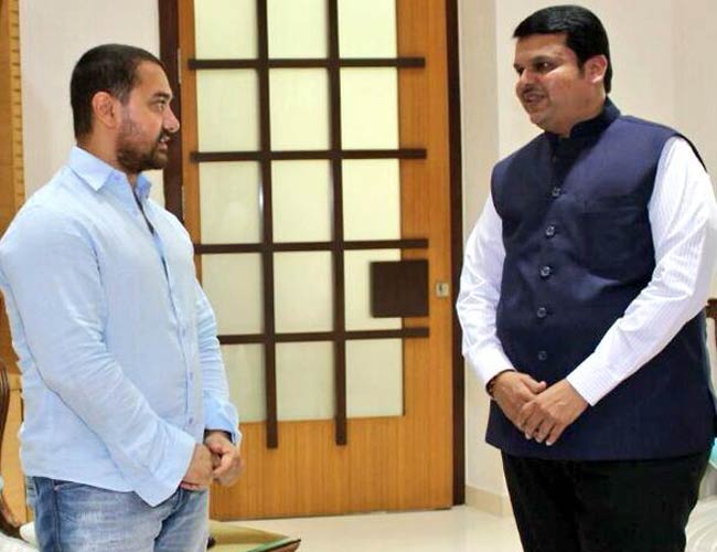 अामिर खान और देवेंद्र फड़नवीस