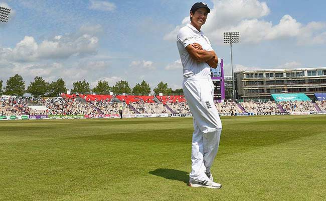 इंग्लैंड के टेस्ट कप्तान एलिस्टेयर कुक