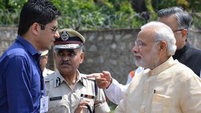 DM को थमाया गया नोटिस