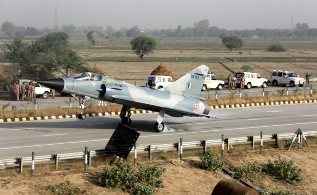 सुबह 6.45 पर हुई लैंडिंग