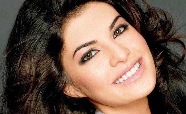 बॉलीवुड अभिनेत्री जैकलिन फर्नांडीज