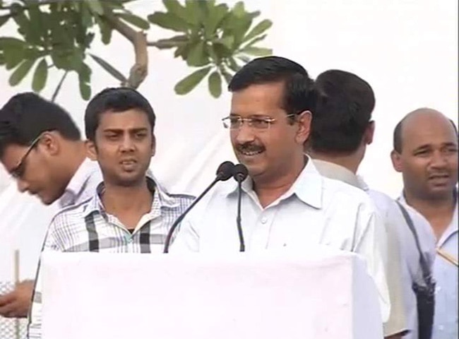 ओपन कैबिनेट में दिल्ली के मुख्यमंत्री अरविंद केजरीवाल