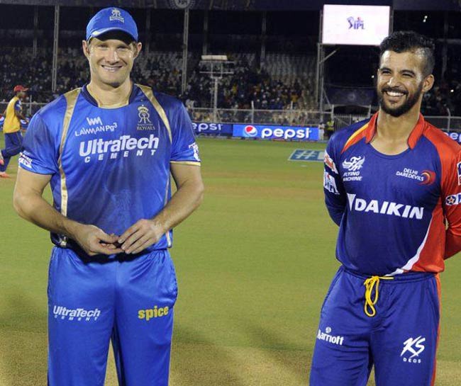 दोनों टीमों के कप्तान