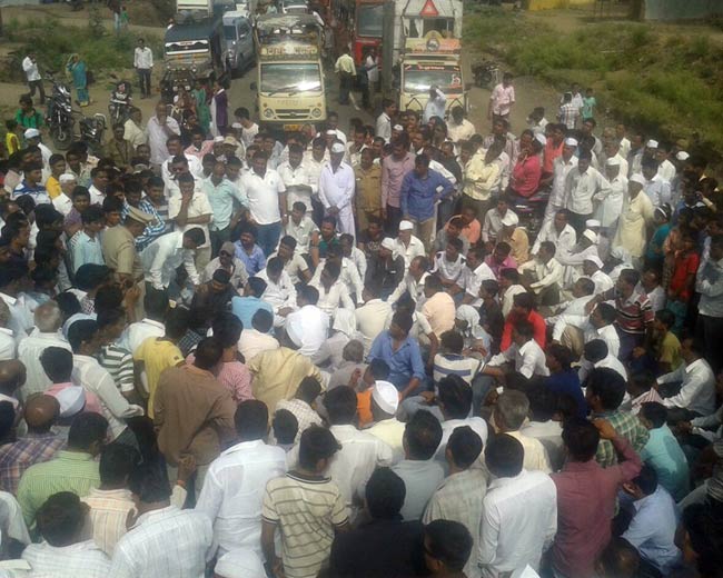 कल्यान रोड जामकर गांववालों ने किया प्रदर्शन