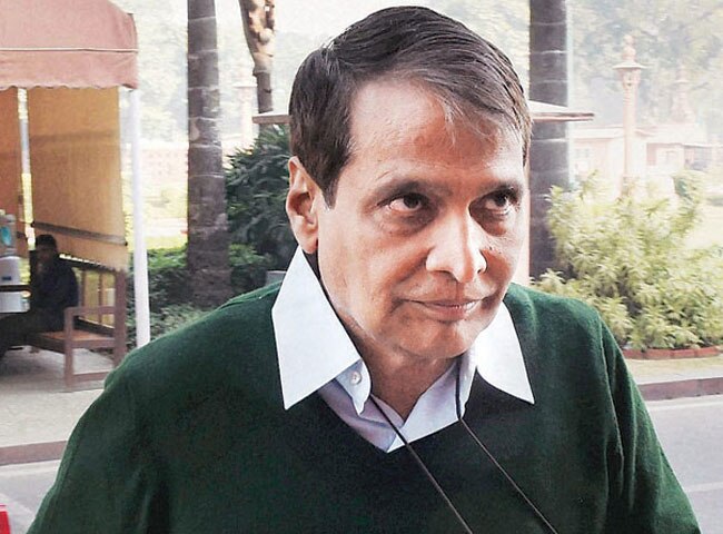 रेल मंत्री सुरेश प्रभु की फाइल फोटो