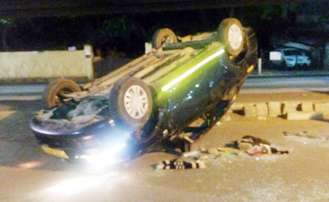 सड़क किनारे सो रहे लोगों पर चढ़ा दी कार