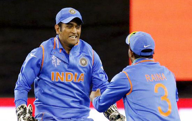 महेंद्र सिंह धोनी और सुरेश रैना