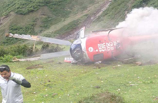 दवाइयां लेने जा रहा था हेलीकॉप्टर