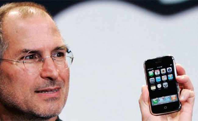 Steve Jobs first phone launch