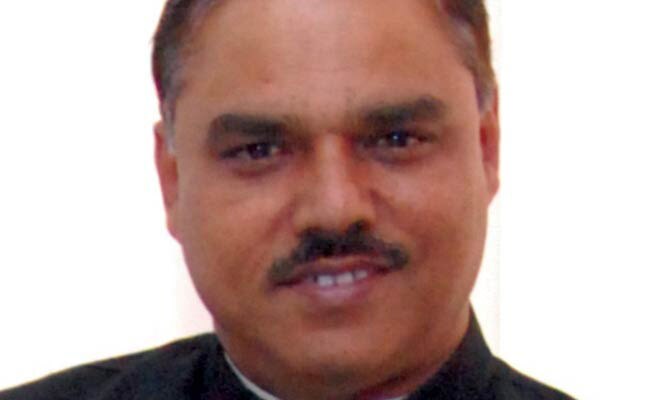 फर्जी डिग्री विवाद में फंसने के बाद तोमर ने दिया इस्तीफा