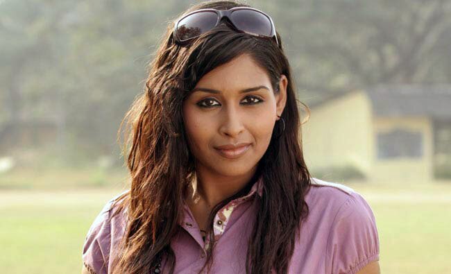 अभिनेत्री लीना पॉल