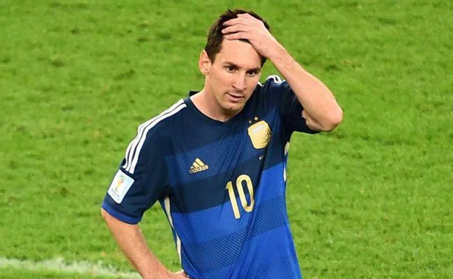 मेसी का जादू बरकरार