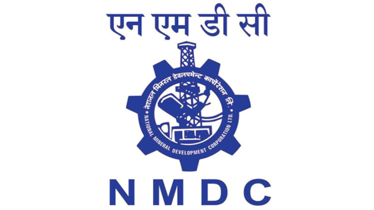 NMDC में कई पदों पर निकली है वैकेंसी - national mineral development corporation nmdc recruitment - AajTak