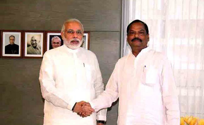 पीएम नरेंद्र मोदी और सीएम रघुवर दास